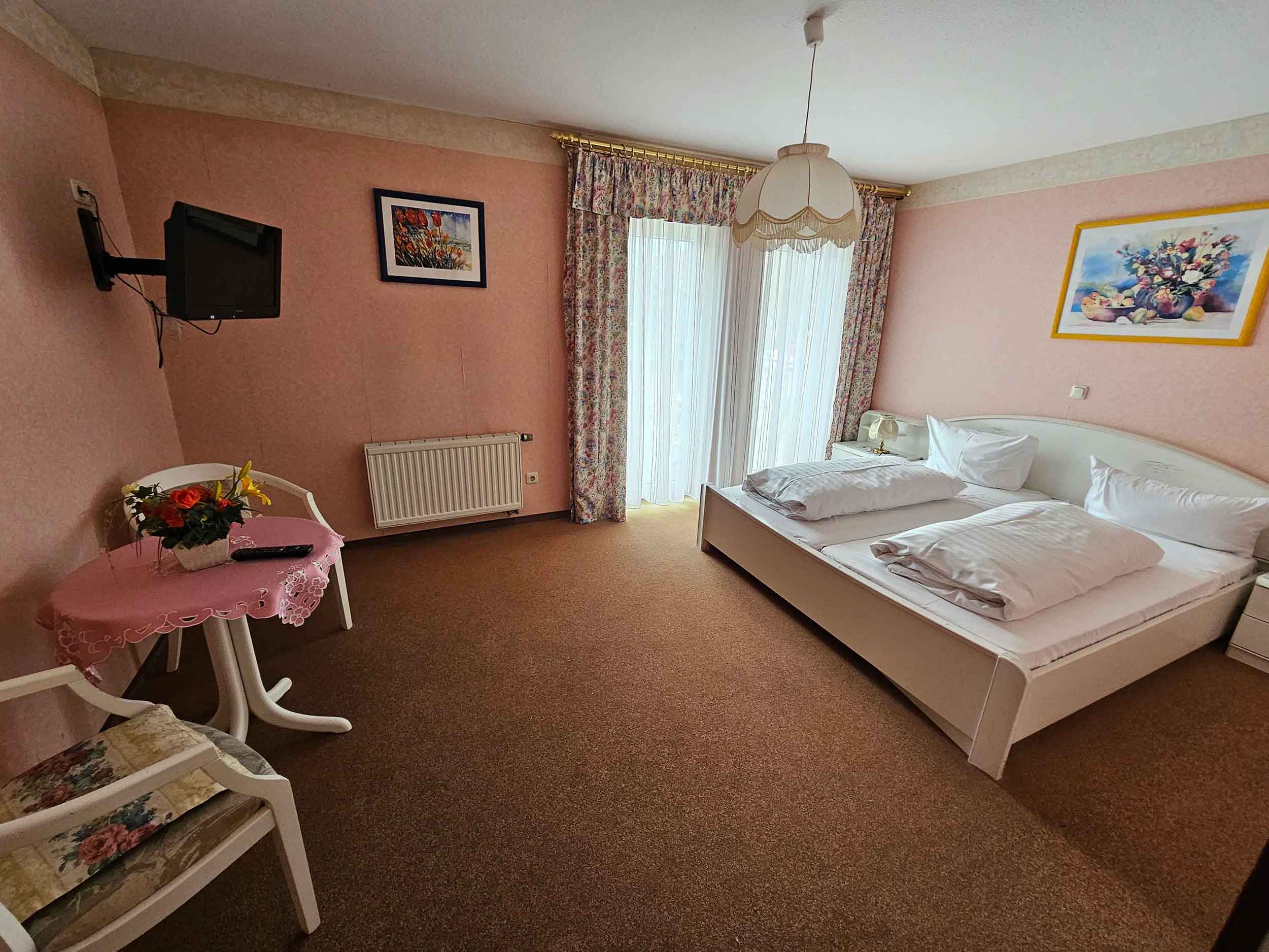Komfortzimmer mit Doppelbett